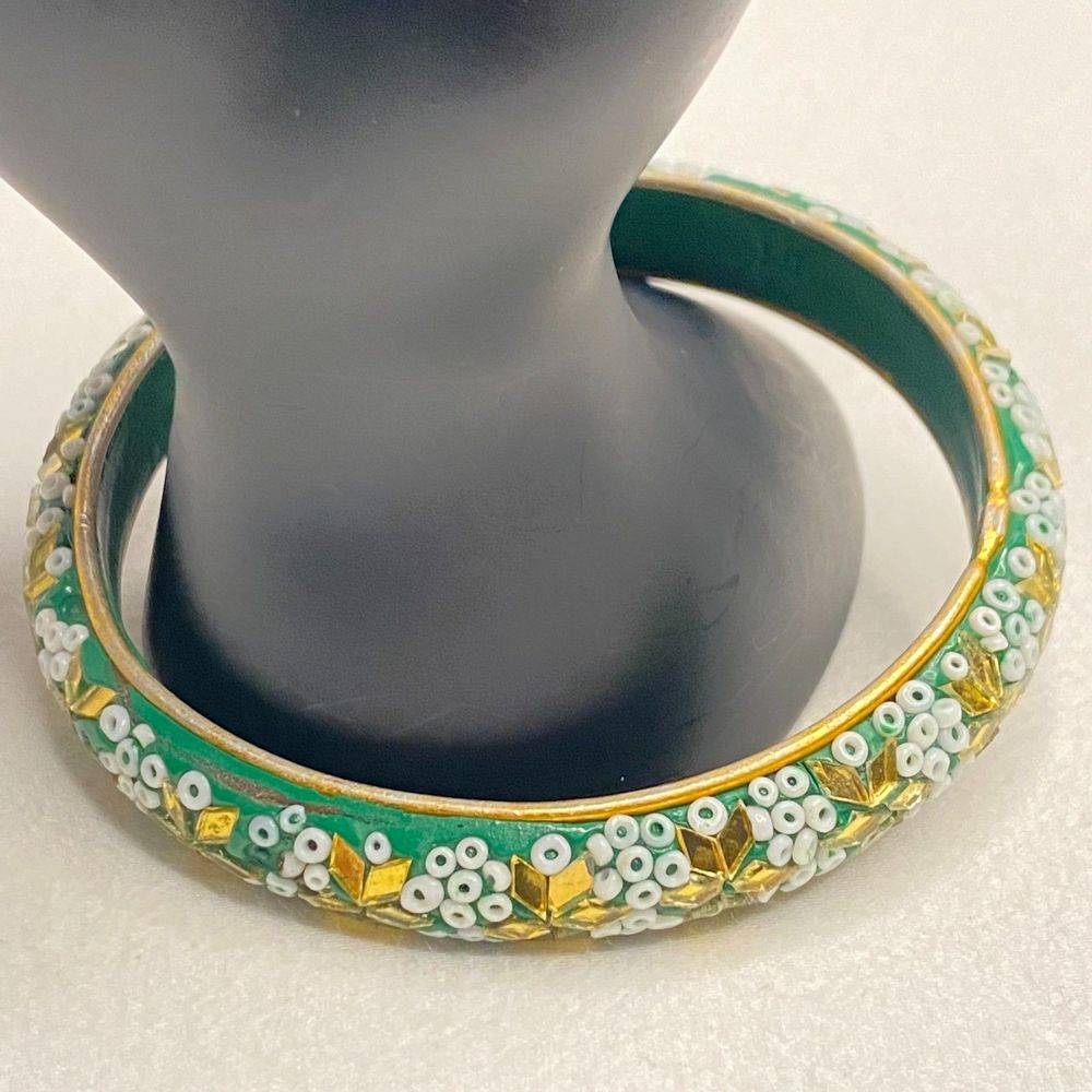 💎Signed Green Wood Bangle Bracelet White Beads Gold Trim & Flecs Overlay